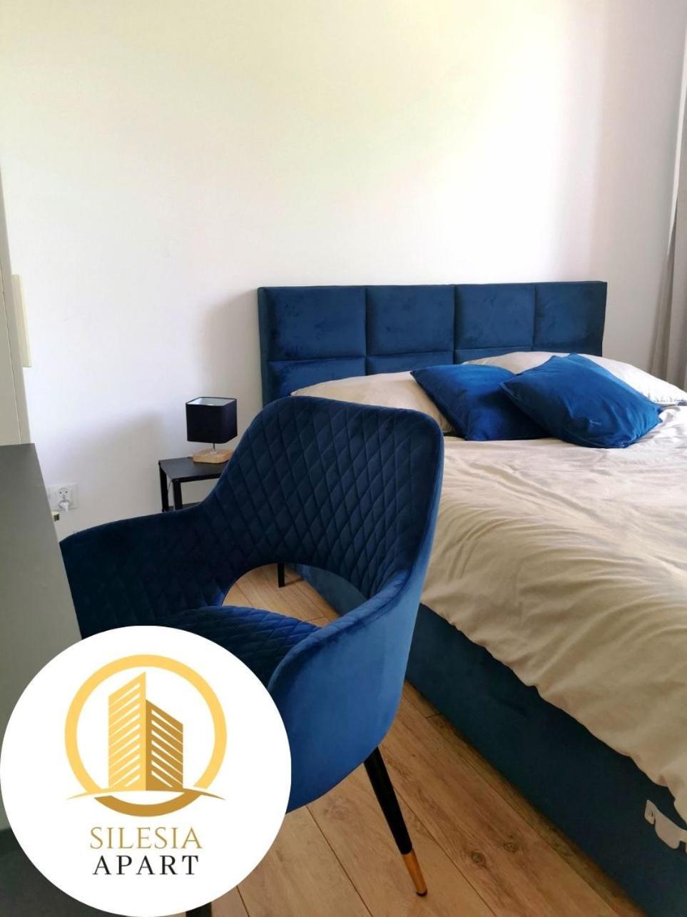 Apartament Granatowy Tychy Esterno foto